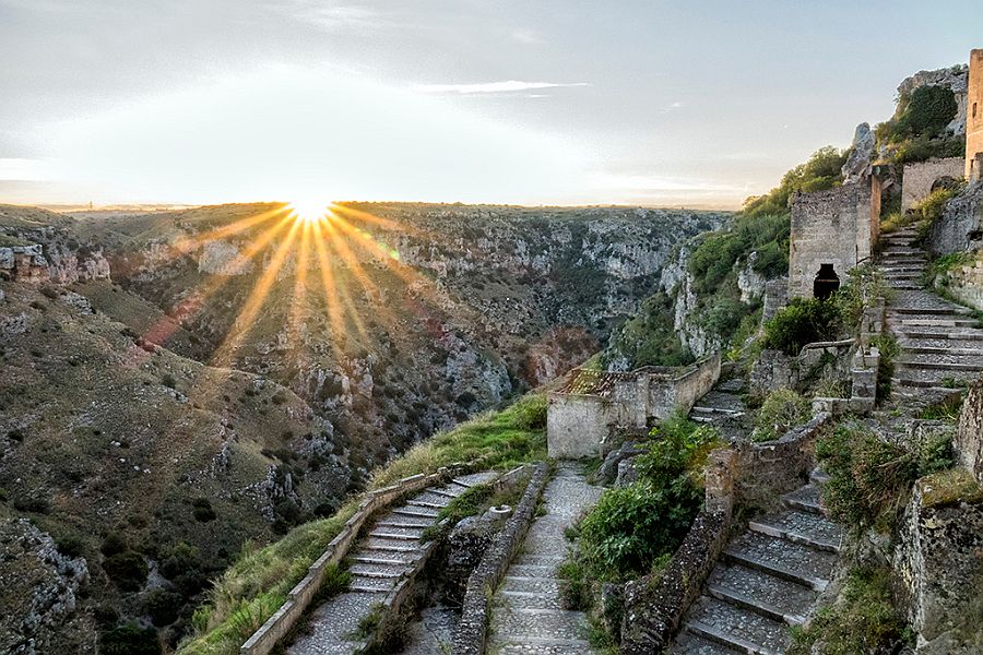 MATERA- L'ALBA1.jpg